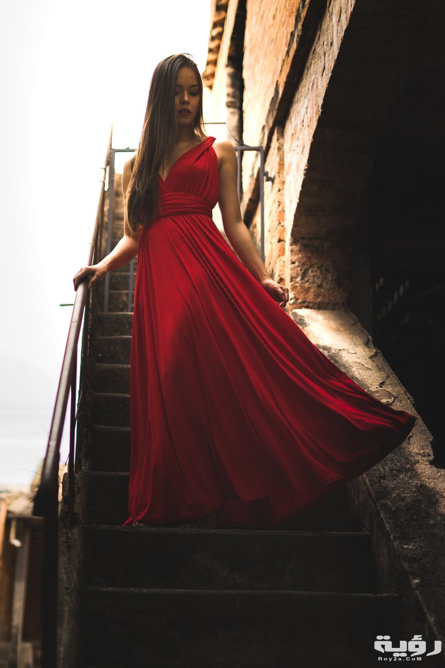 تفسير رؤية فستان ابيض أو أحمر حسب اللون في المنام 2 تفسير