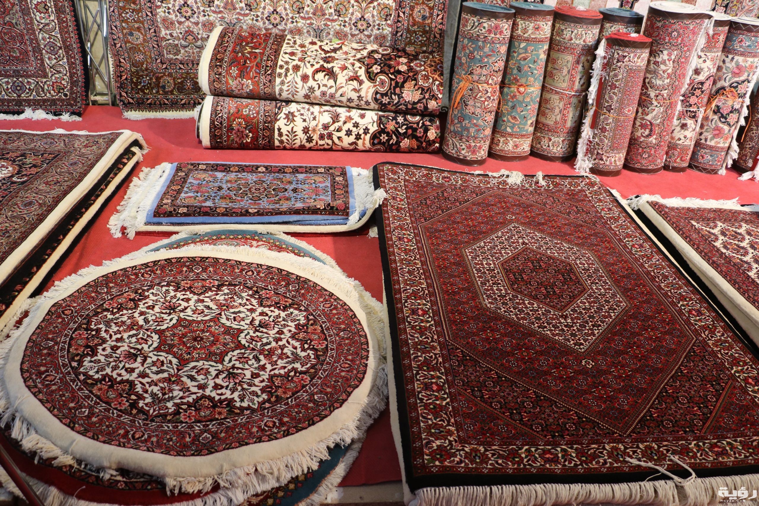 السجاد اليدوي scaled 1