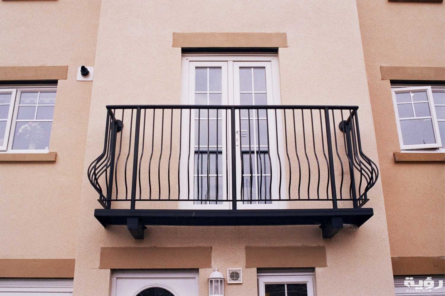 1222 Balcony Qu50 RT1600x1024 OS1500x1000 RD1500x1000