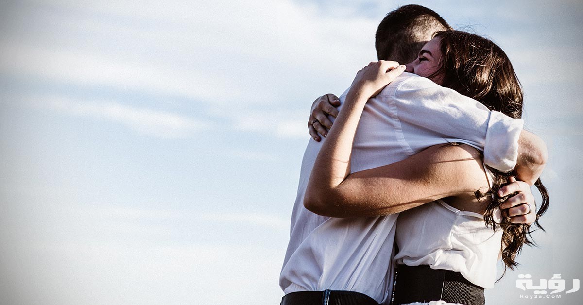 تفسير حلم حضن شخص لا أعرفه