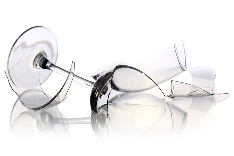 أشهر 13 تفسير رؤية الاكواب المكسورة في المنام 5 تفسير رؤية الاكواب المكسورة