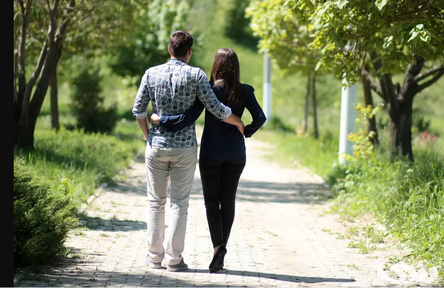 تفسير حلم التحدث مع شخص أعرفه