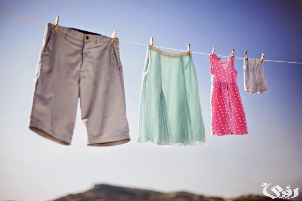 تفسير حلم رؤية إعطاء الحي للميت ملابس 4 تفسير حلم إعطاء الحي للميت ملابس