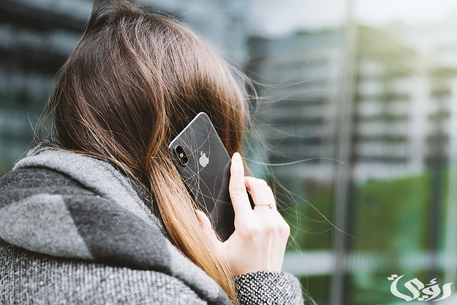 تفسير حلم سماع صوت الميت بالهاتف