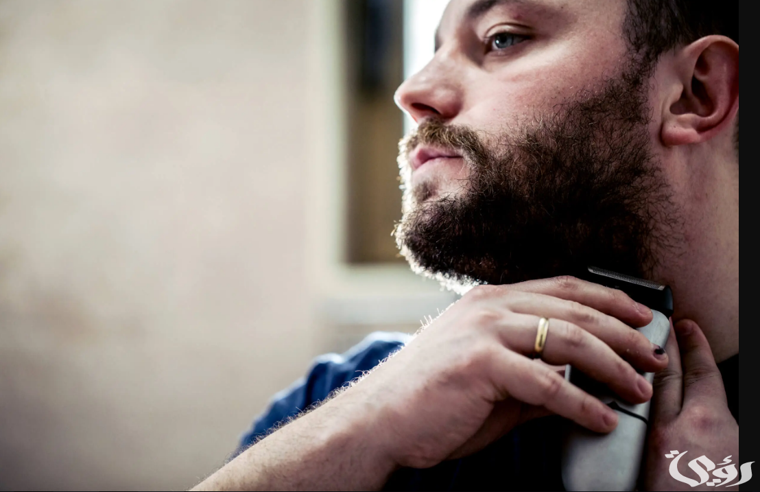 حلمت أن زوجي حلق لحيته وشاربه