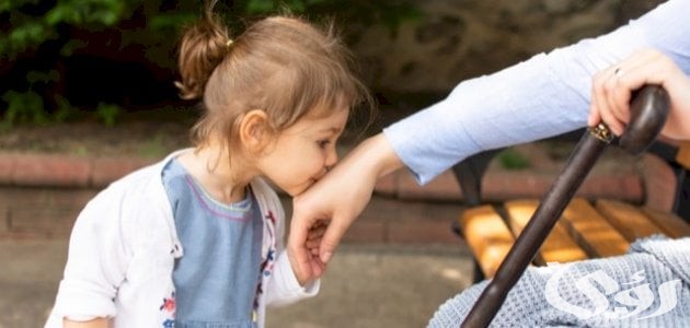 اذاعة مدرسية عن احترام الكبير