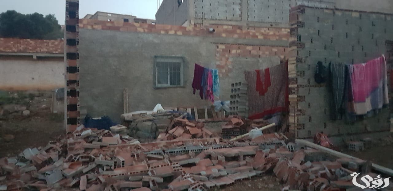 تفسير رؤية حائط يقع في المنام