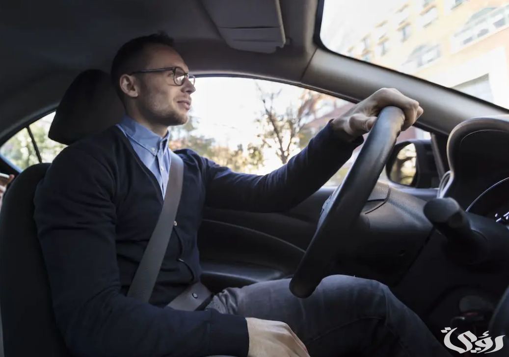 تفسير رؤية ابي يسوق سيارة