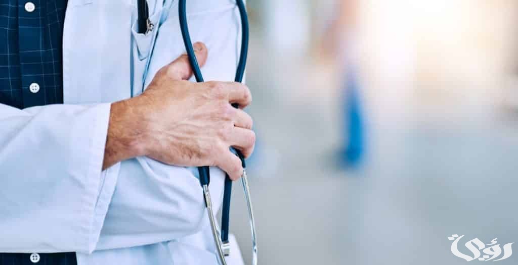 كم راتب الدكتور في السعودية بالريال