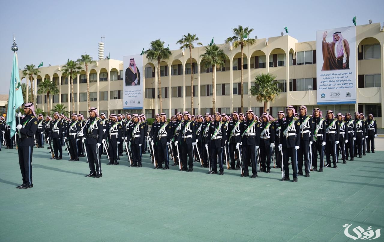 كم راتب كلية الضباط؟