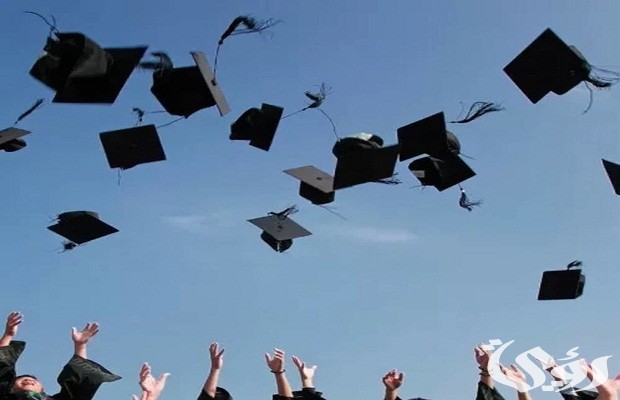 عبارات تكتب ع قبعه التخرج