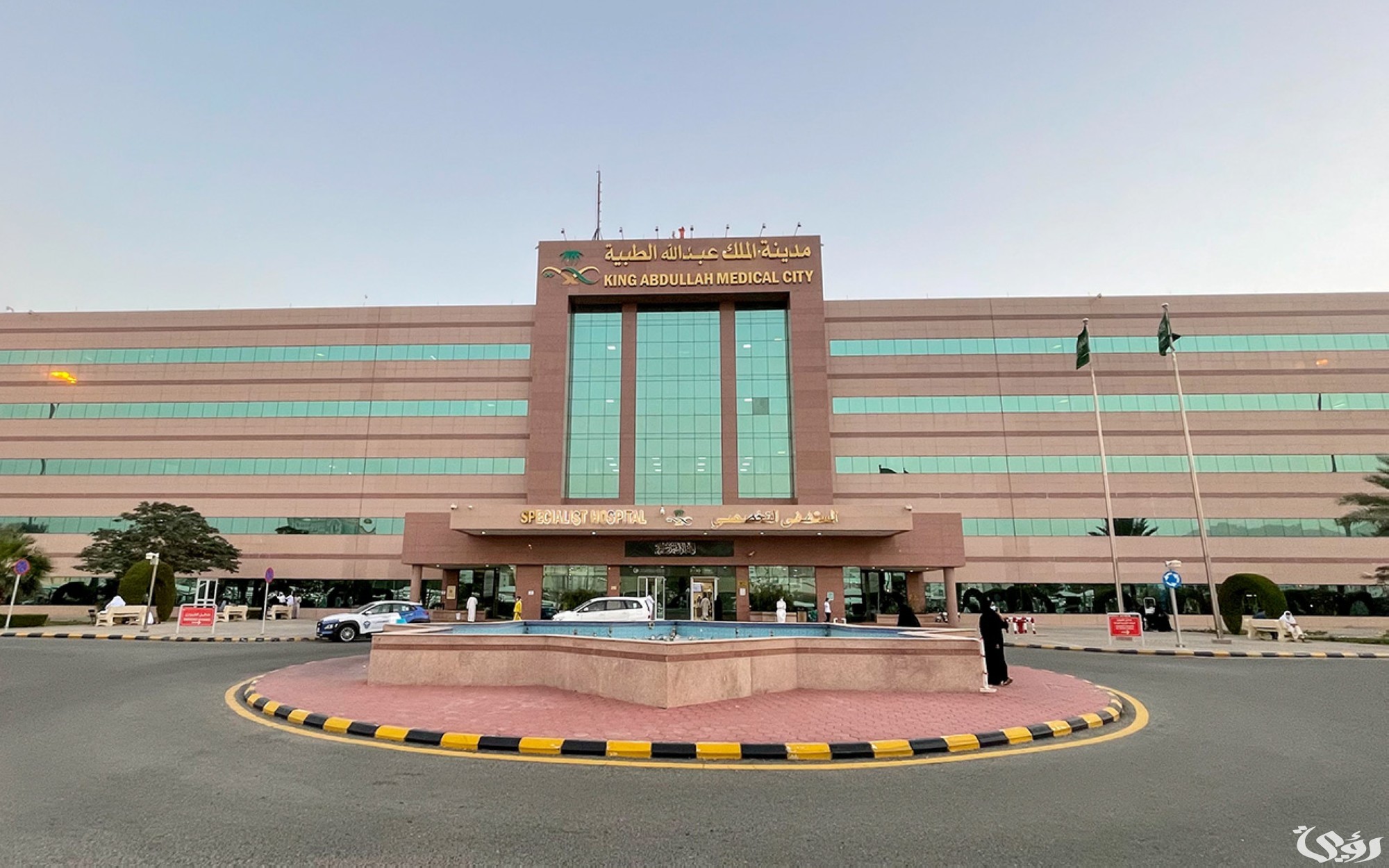 "مدينة الملك عبدالله الطبية" تعلن عن 7 مشكلات صحية تسبب ارتفاع الضغط 4 "عبدالله الطبية": 7 مشكلات صحية قد تقودك إلى ارتفاع الضغط