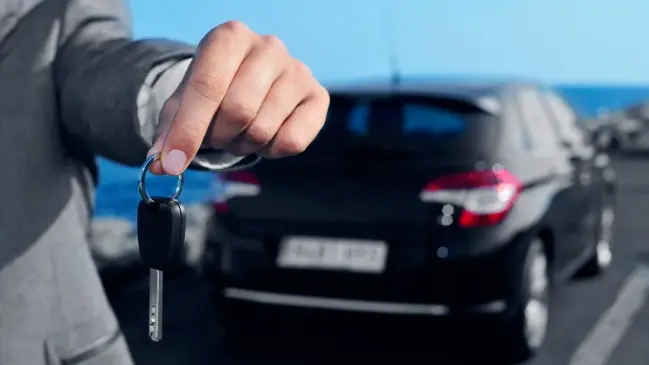 هل يمكن نقل ملكية المركبة لشخص لا يملك رخصة قيادة؟.. "المرور" يجيب 3 هل يمكن نقل ملكية المركبة لشخص لا يملك رخصة قيادة؟