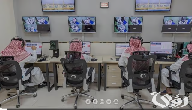 "السديس" يوجه بزيادة لغات ترجمة خطبة عرفة لـ"50" لغة للوصول الى كل العالم 3 "السديس" يوجه بزيادة لغات ترجمة خطبة عرفة لـ"50" لغة لتعزيز وصول رسالة الحرمين للعالم