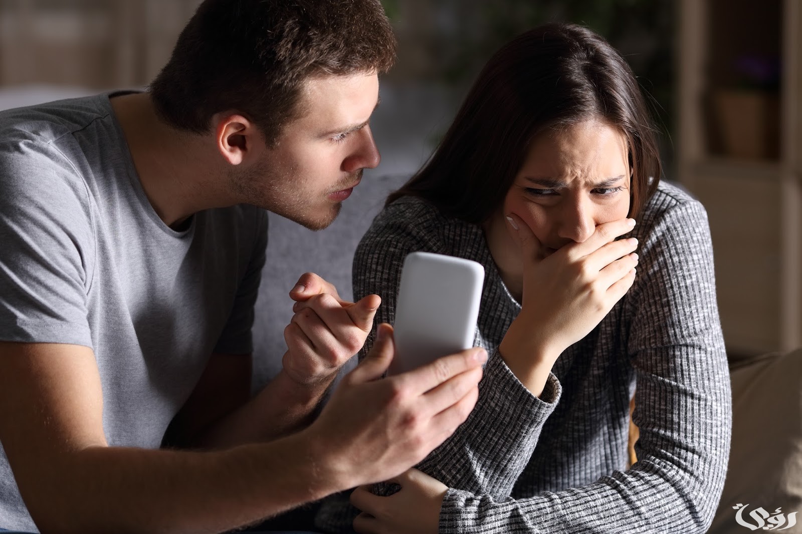 تفسير حلم رؤية خيانة الخطيب لخطيبته في المنام 5 تفسير حلم خيانة الخطيب لخطيبته