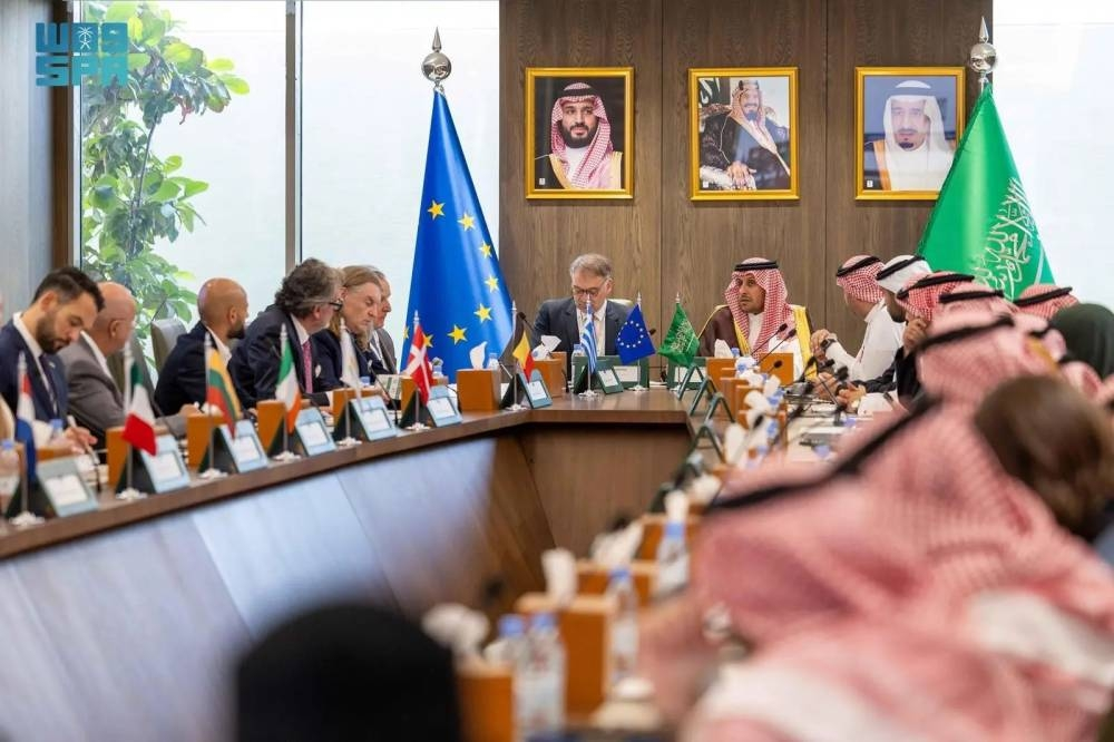 52 مليار دولار.. لتعزيز المكاسب والعلاقات الثنائية للتجارة الدولية لعام 2026 3 حوالي 52 مليار دولار.. لتعزيز المكاسب والعلاقات الثنائية للتجارة الدولية لعام 2024 م