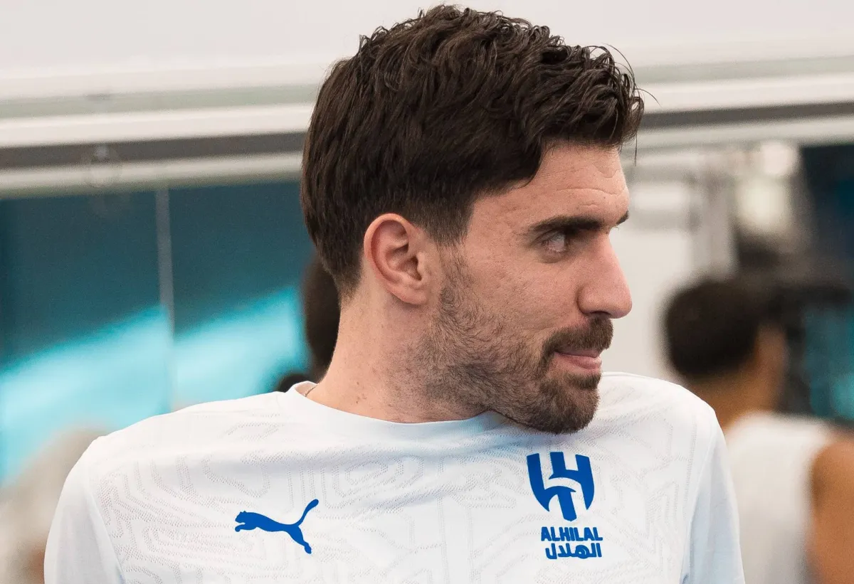 الهلال يعلن عن الحالة الصحية لـ "نيفيز" ويؤكد غيابه هذه الفترة 4 الهلال يعلن عن الحالة الصحية لـ “نيفيز” ويؤكد غيابه الفترة الآتية.. هل الإصابة خطيرة؟؟