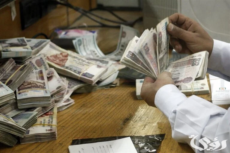 "تفاصيل جديدة" | بكري يعلن موعد زيادة المرتبات 2026 رسميًا للموظفين وأصحاب المعاشات 8 بكري يزف بشرى سارَّة للموظفين وأصحاب المعاشات.. موعد زيادة المرتبات 2025 رسميًا بالقانون