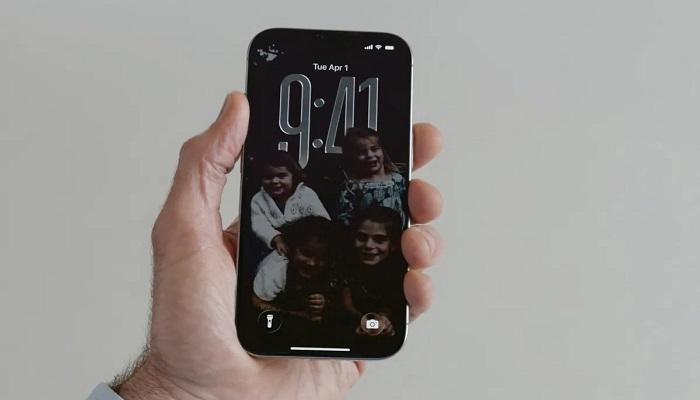 أبل تُطلق iOS 26: اكتشف المميزات الجديدة في نظام تشغيل هواتف آيفون!